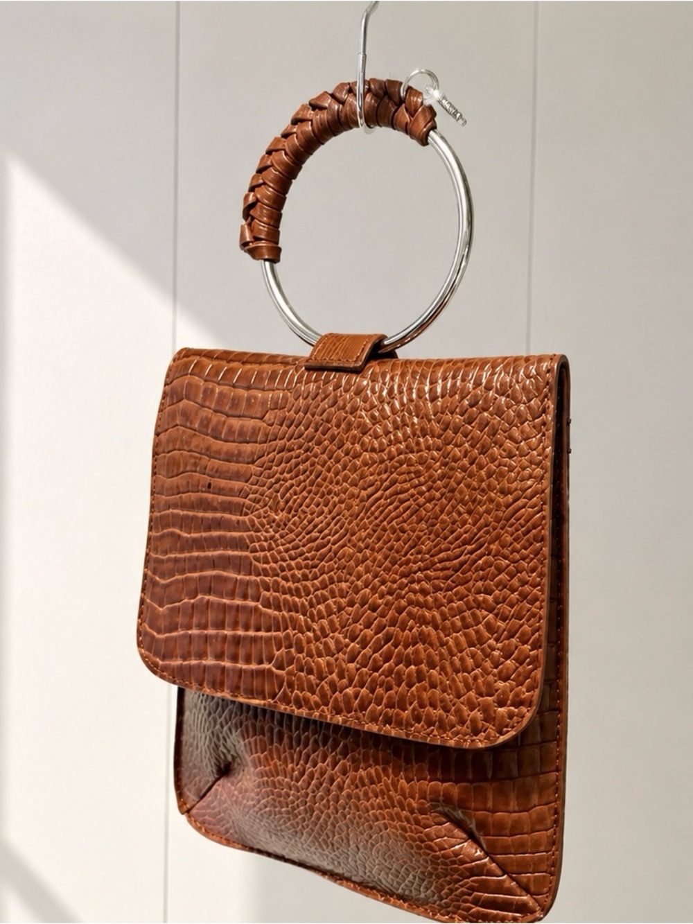 Carlos by Carlos Santana Brown Croc-Embossed Ring-Handle Wristlet
